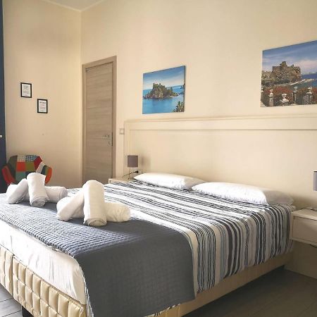 Il Balcone Di Galatea Apartment Acireale Bagian luar foto